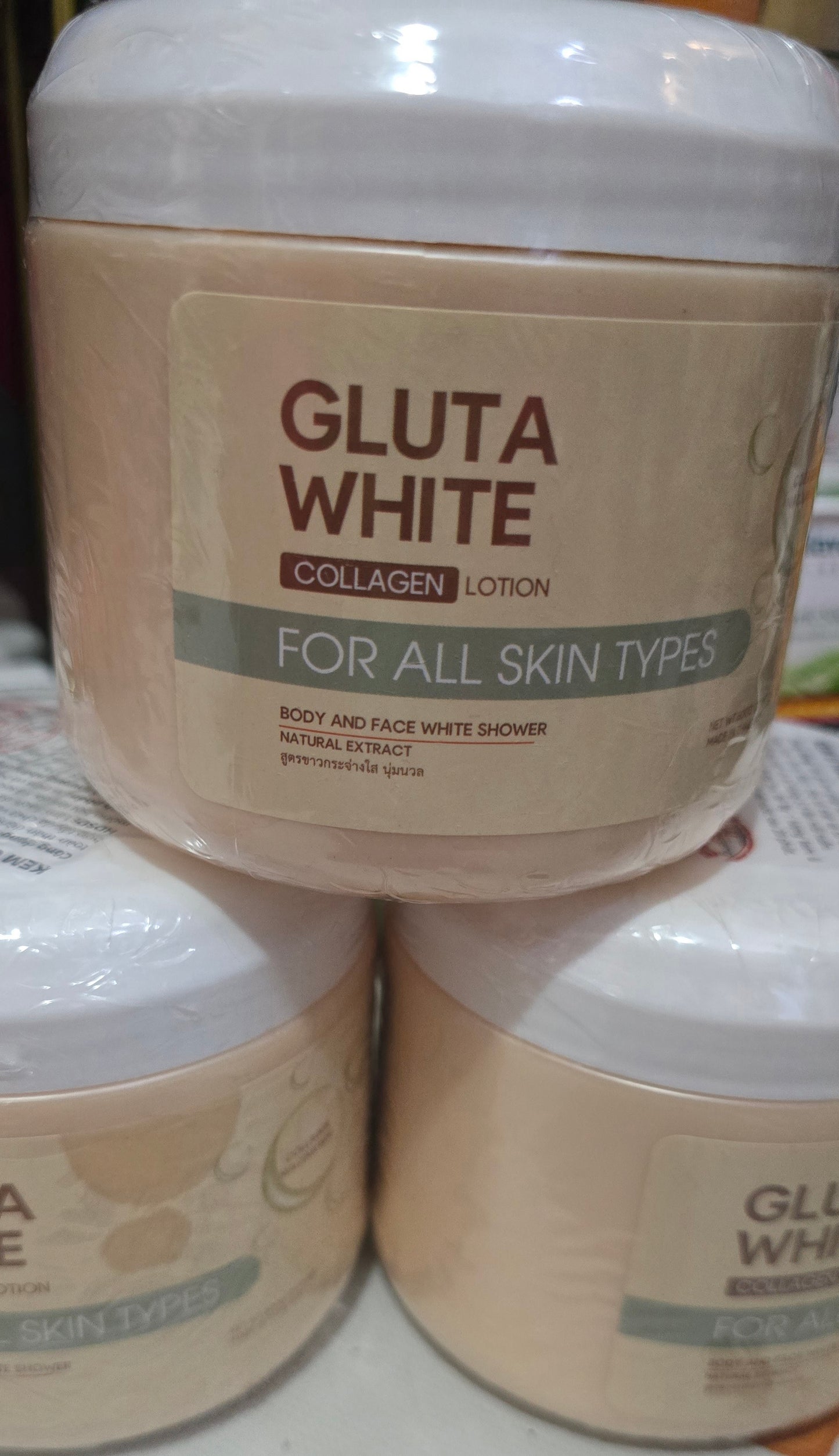 Gluta white collagen Lotion
